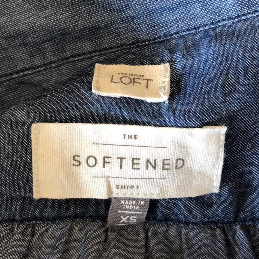 Loft Chambray Button Up - image 3